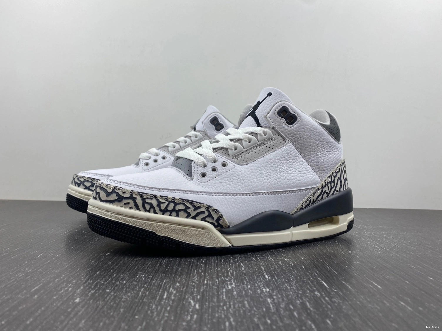 DX6665-100 Sneak - (GS) Jordan Retro N' 3 Hide 0217